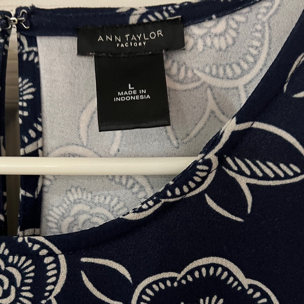 Ann Taylor Black and White Floral Sleeveless Top - Picture 2 of 5